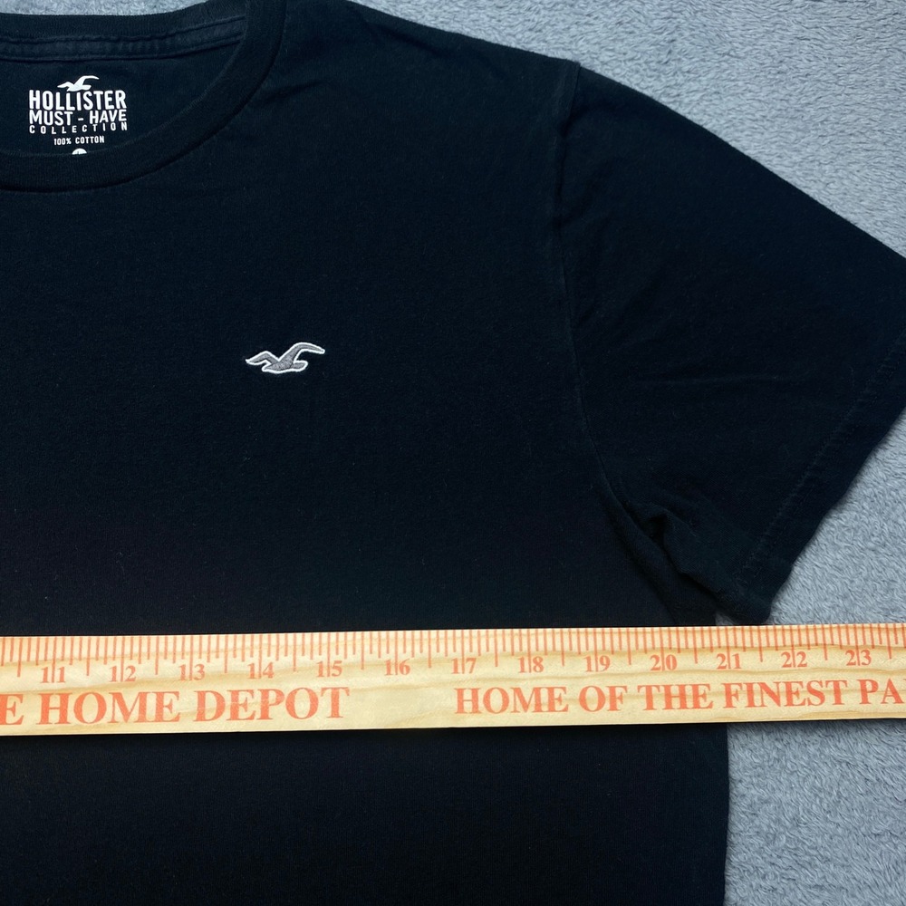 Hollister Tshirt Mens Large Must-Have Collection Black Embroidered Logo - Picture 3 of 6